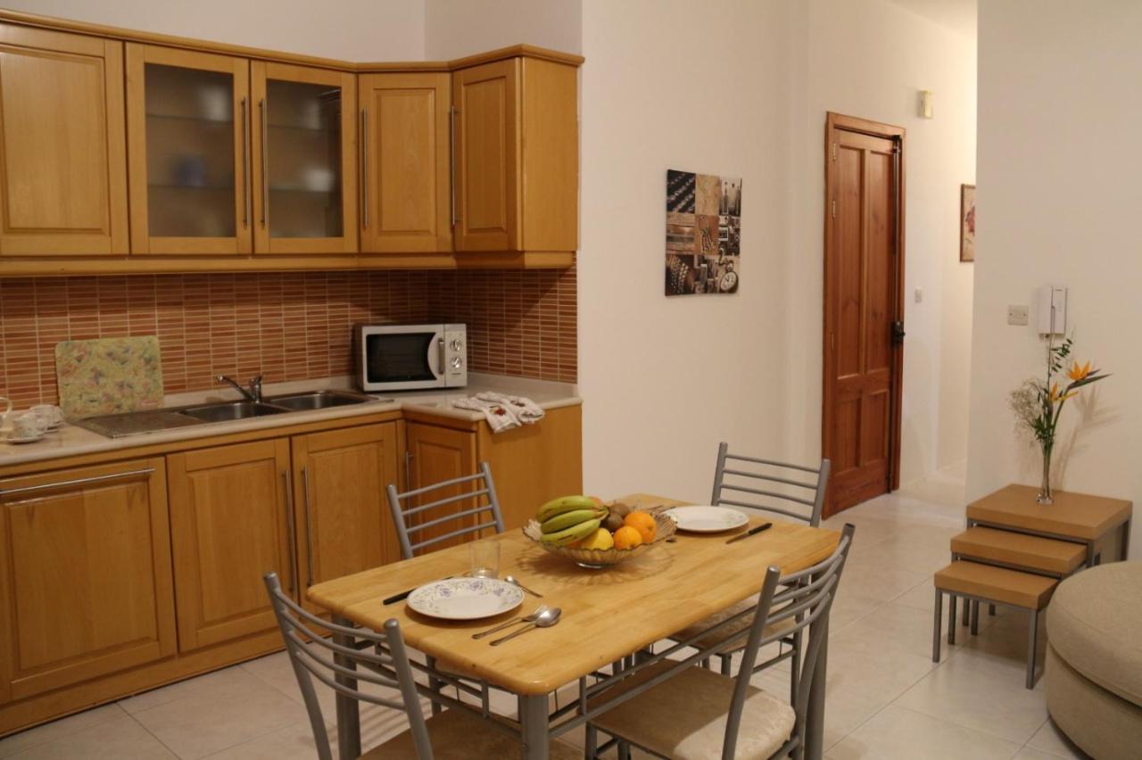 Diana House Apartment Сліма Екстер'єр фото