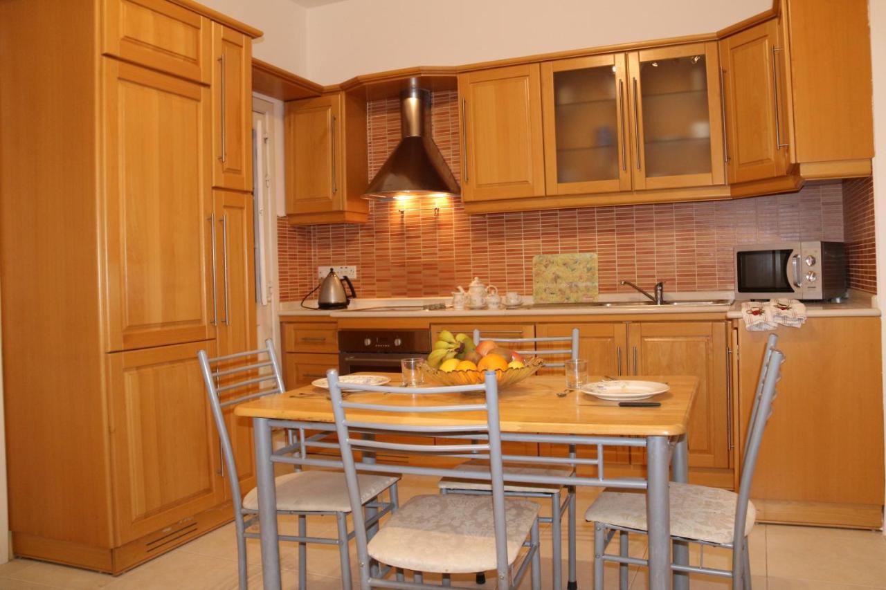 Diana House Apartment Сліма Екстер'єр фото