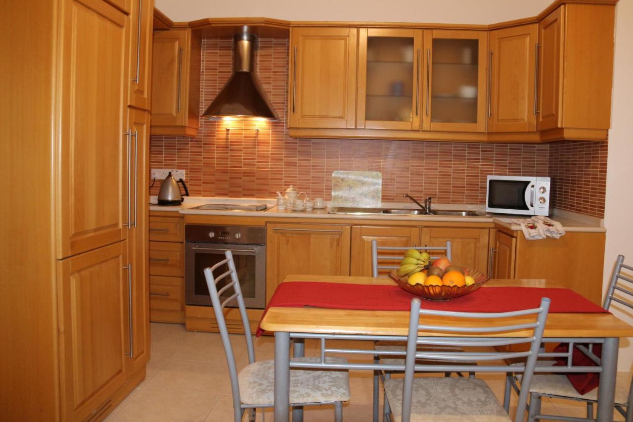 Diana House Apartment Сліма Екстер'єр фото